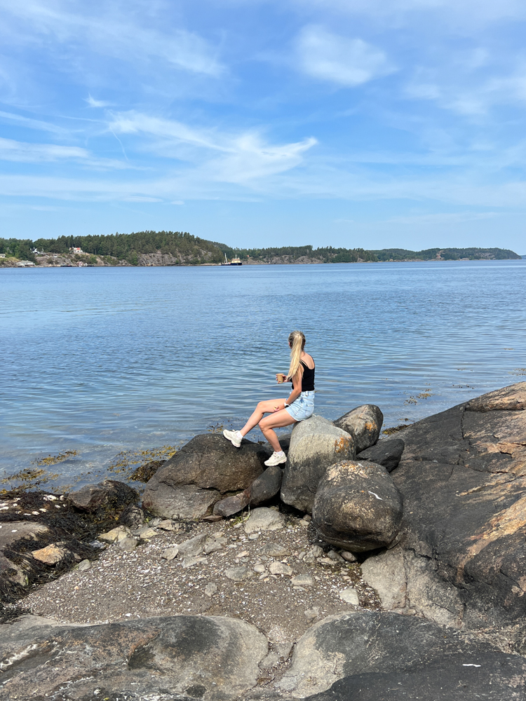 Een Zweedse 'fika' met uitzicht op zee, veel beter wordt het niet