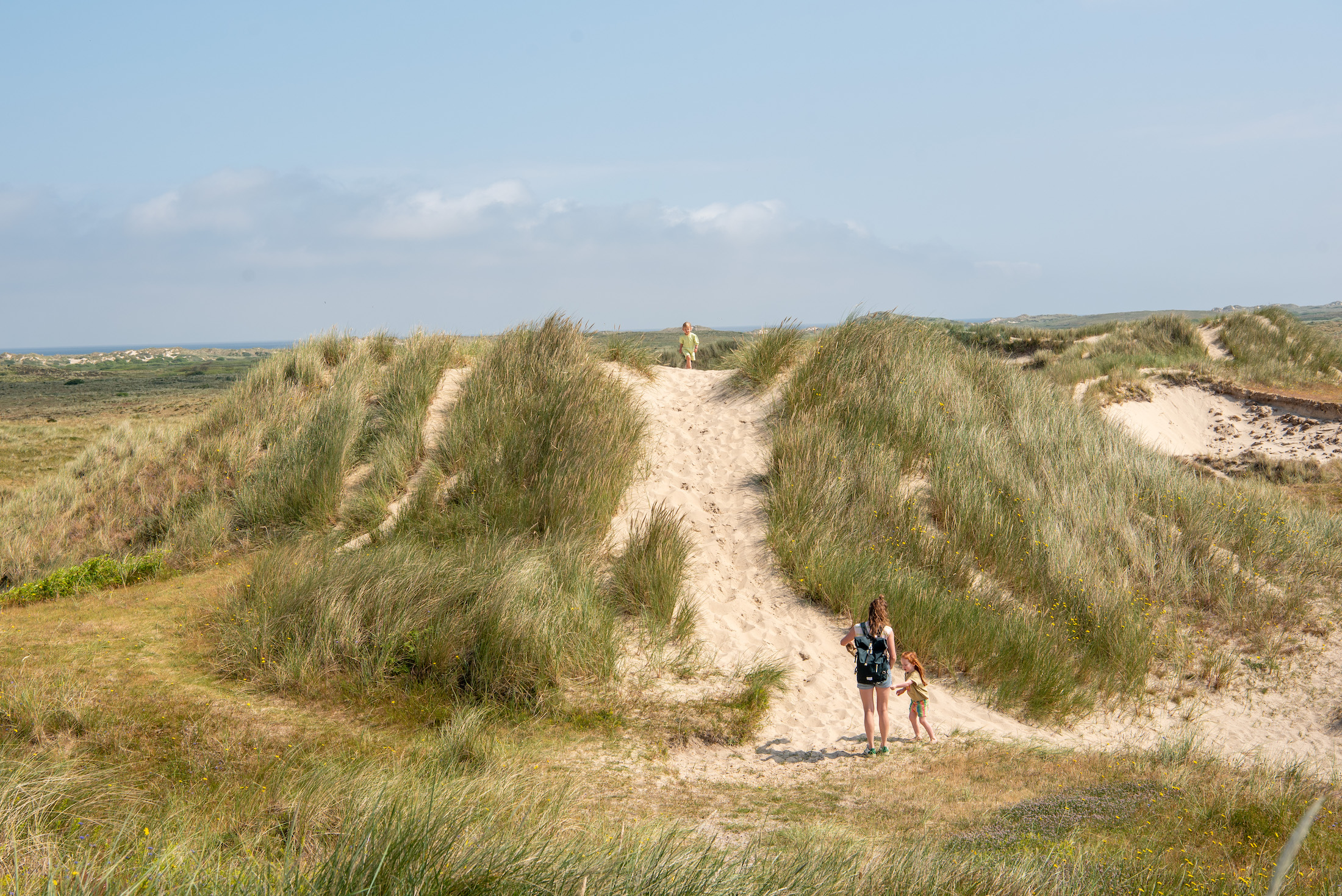 Kinderen zijn niet weg te krijgen bij de Klimduin