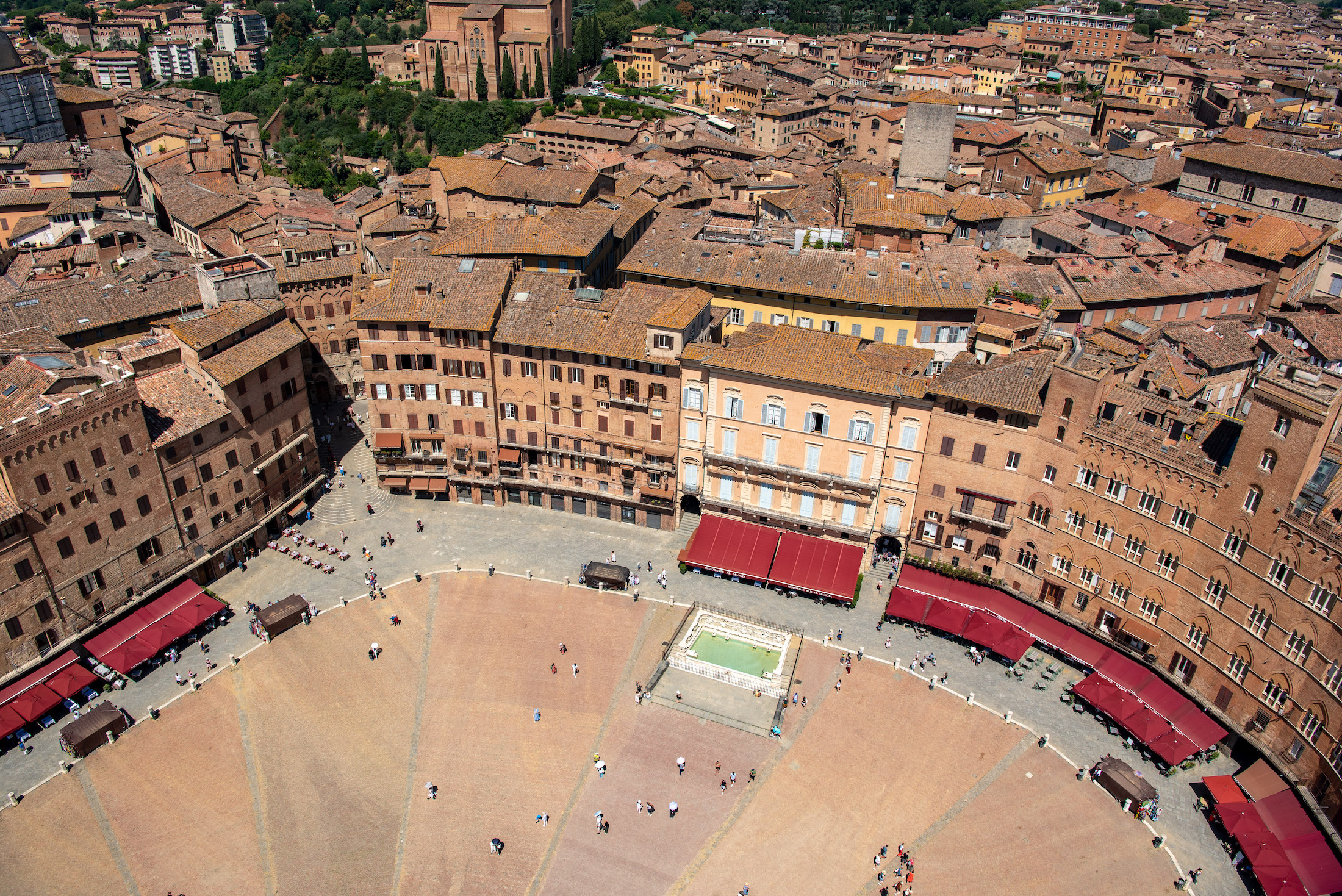 Van bovenaf is Piazza del Campo nóg mooier