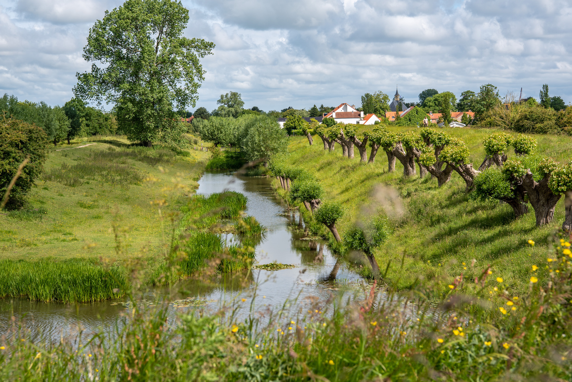 Maak een mooie wandeling over de oude wallen van Retranchement