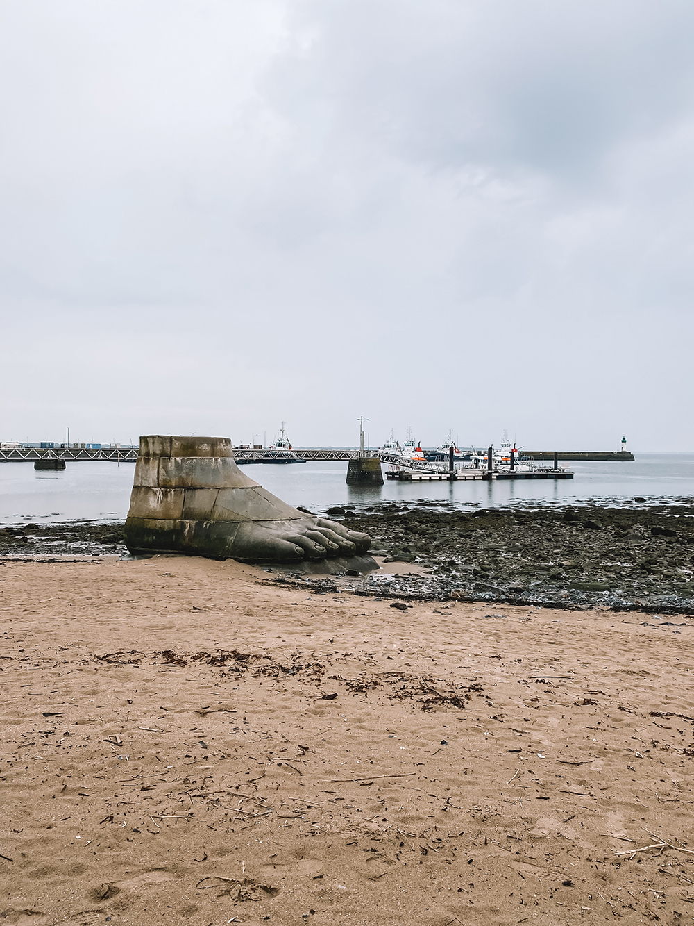 Bij het strand in Saint-Nazaire vind je bijzondere kunstwerken.