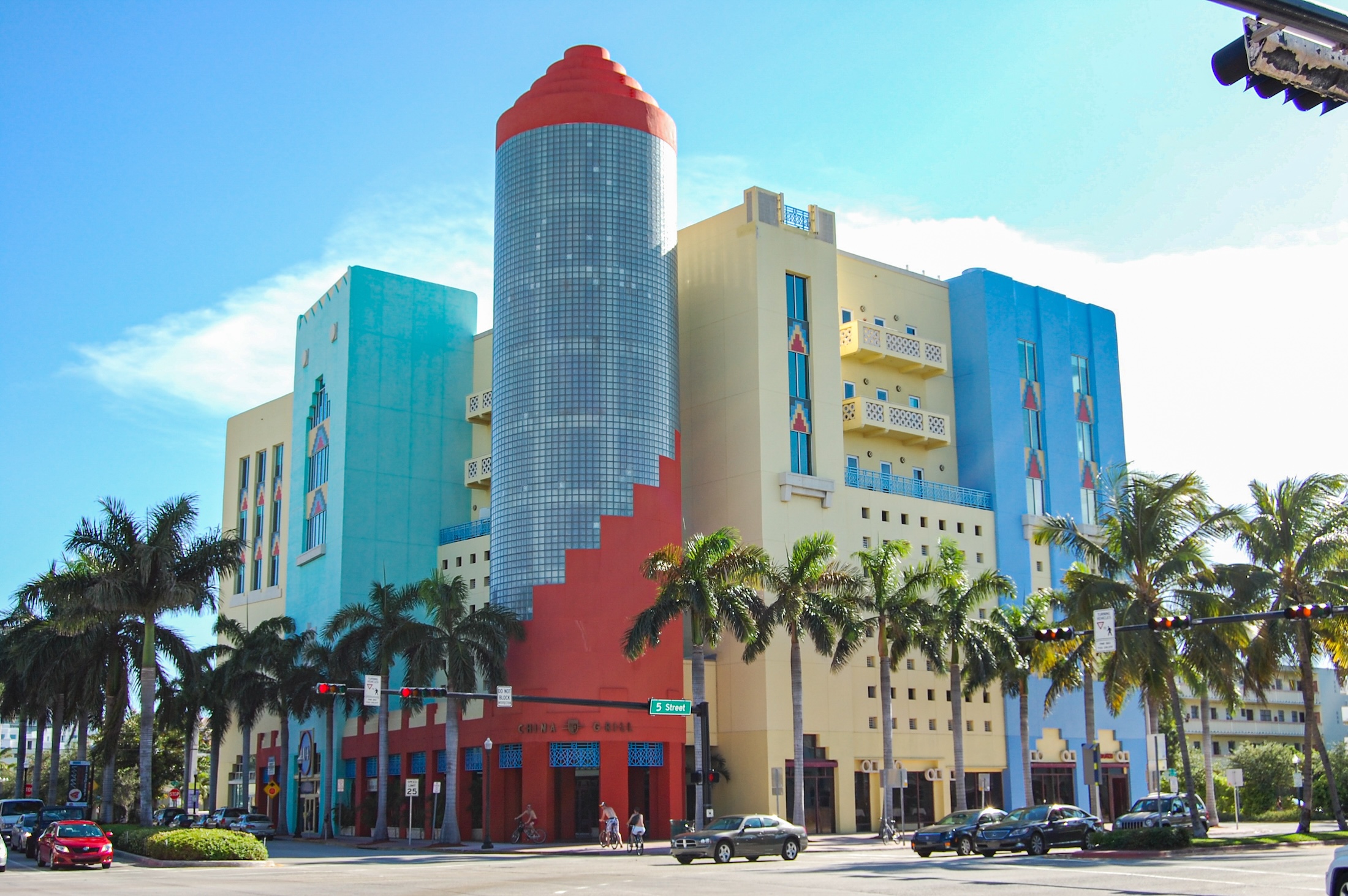 De beroemde kleurrijke art-deco gebouwen in South Beach