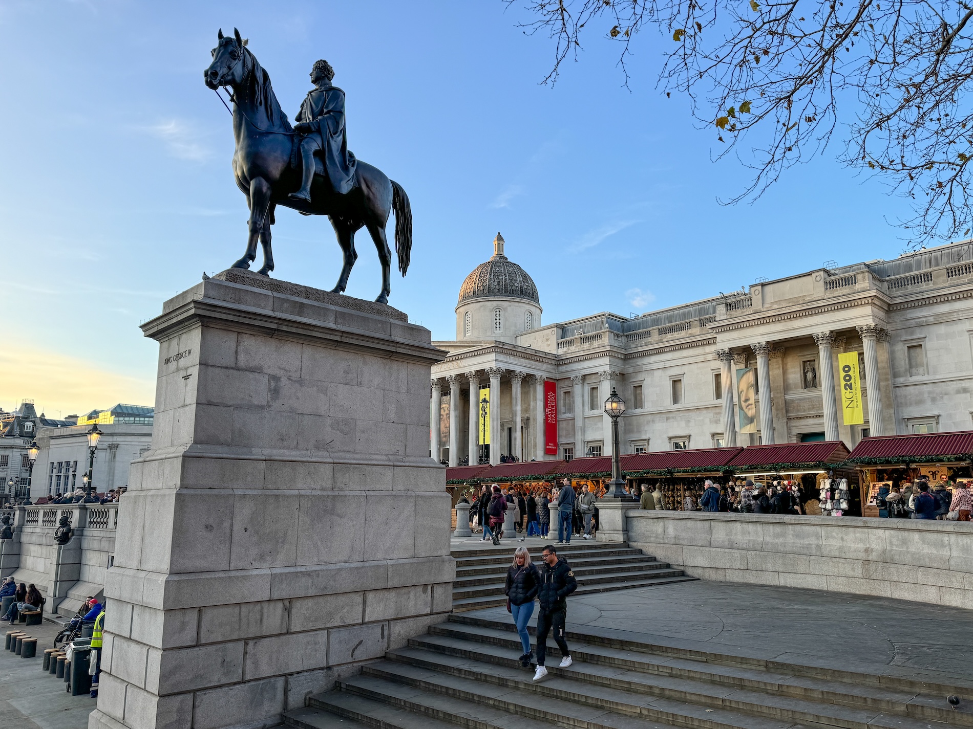 Wandel over de kerstmarkt van Trafalgar Square