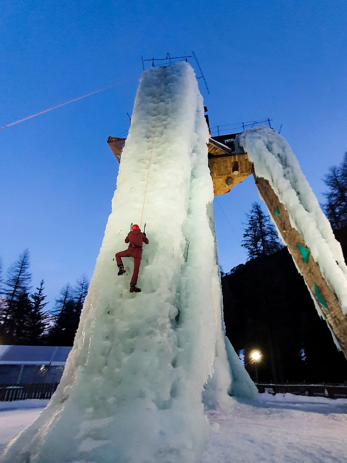 Ijsklimmen toren Champagny Le Haut