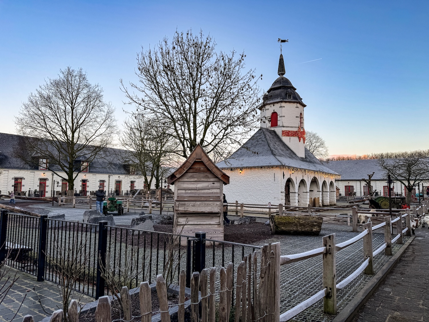 Overnachten in de Farmhouse Lodge in Pairi Daiza