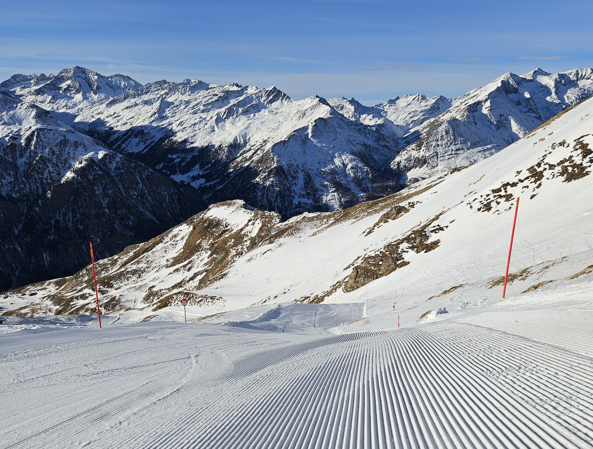 Ga met de eerste lift omhoog en je bent nagenoeg de enige op de piste!